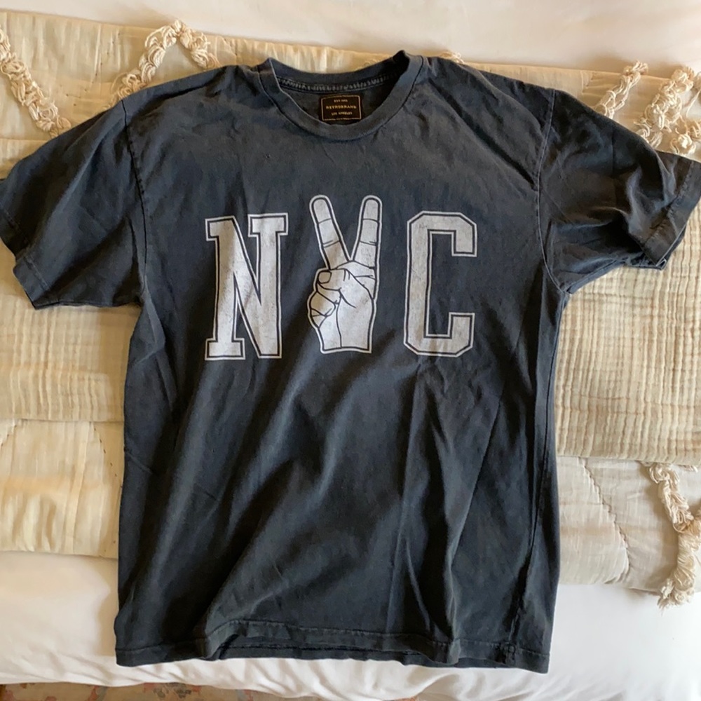 Retrobrand/Free People vintage style NYC graphic tee